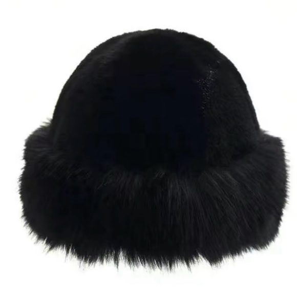 New Women's Black Winter Hat, Faux fur Trendy Fuzzy Warm Gorgeous - Picture 7 of 7